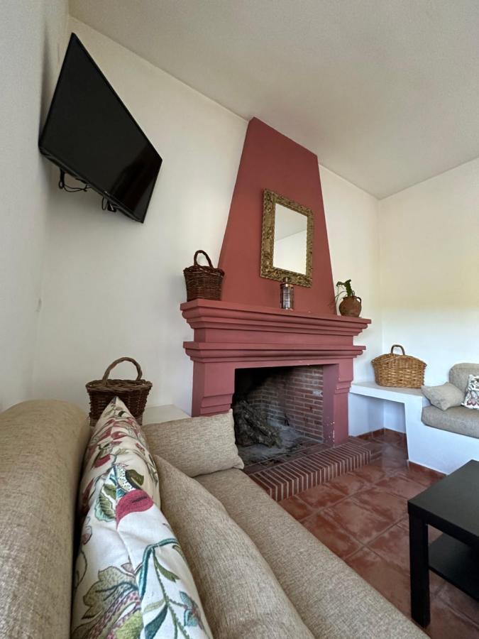 Cortijo Rural Flor De Cazalla カサジャ・デ・ラ・シエラ エクステリア 写真